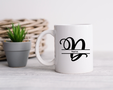 Tasse mit Monogramm D